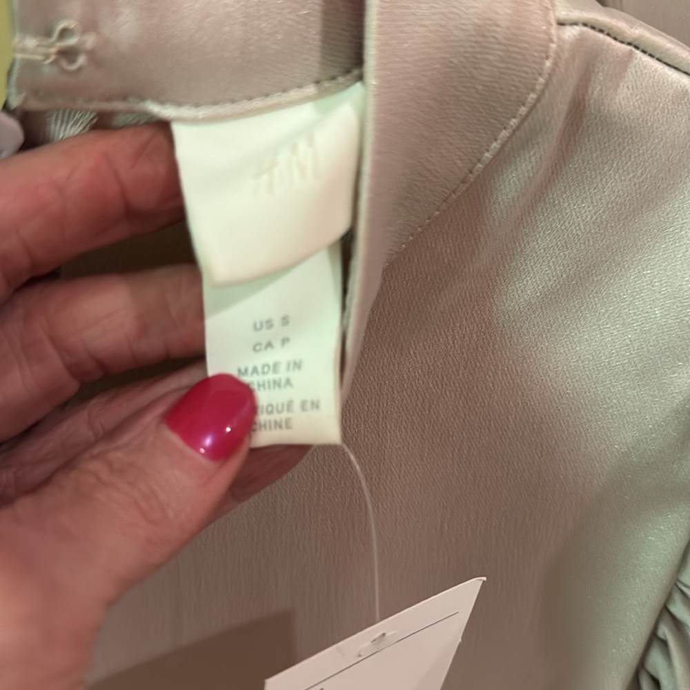 H&M Satin Midi Dress in Light Pink - Picture 7 of 9
